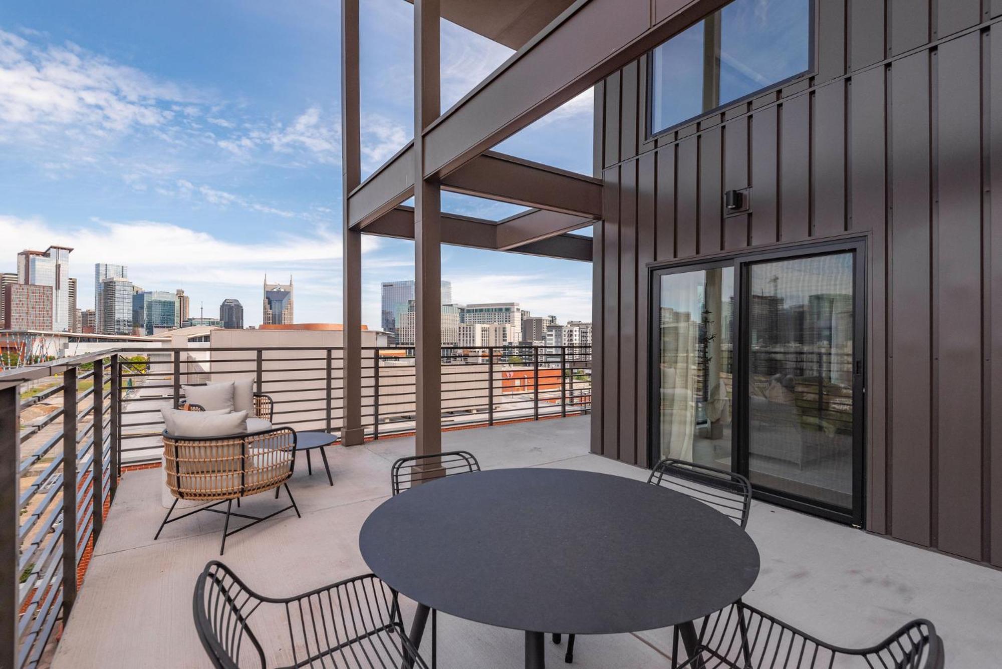 Hyve Apartment *