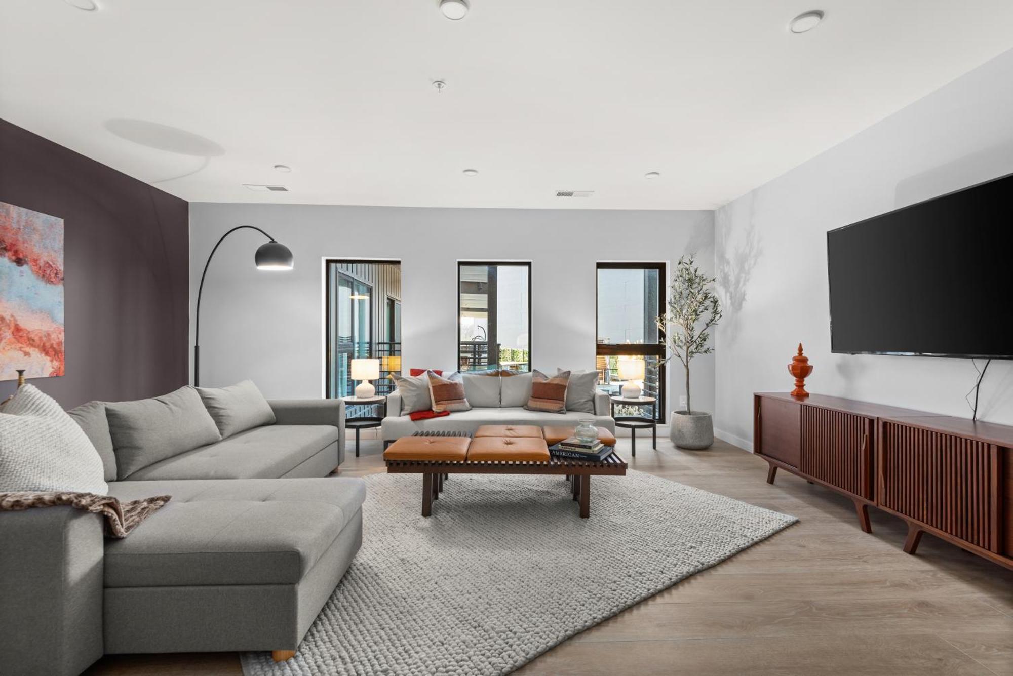 Hyve Apartment